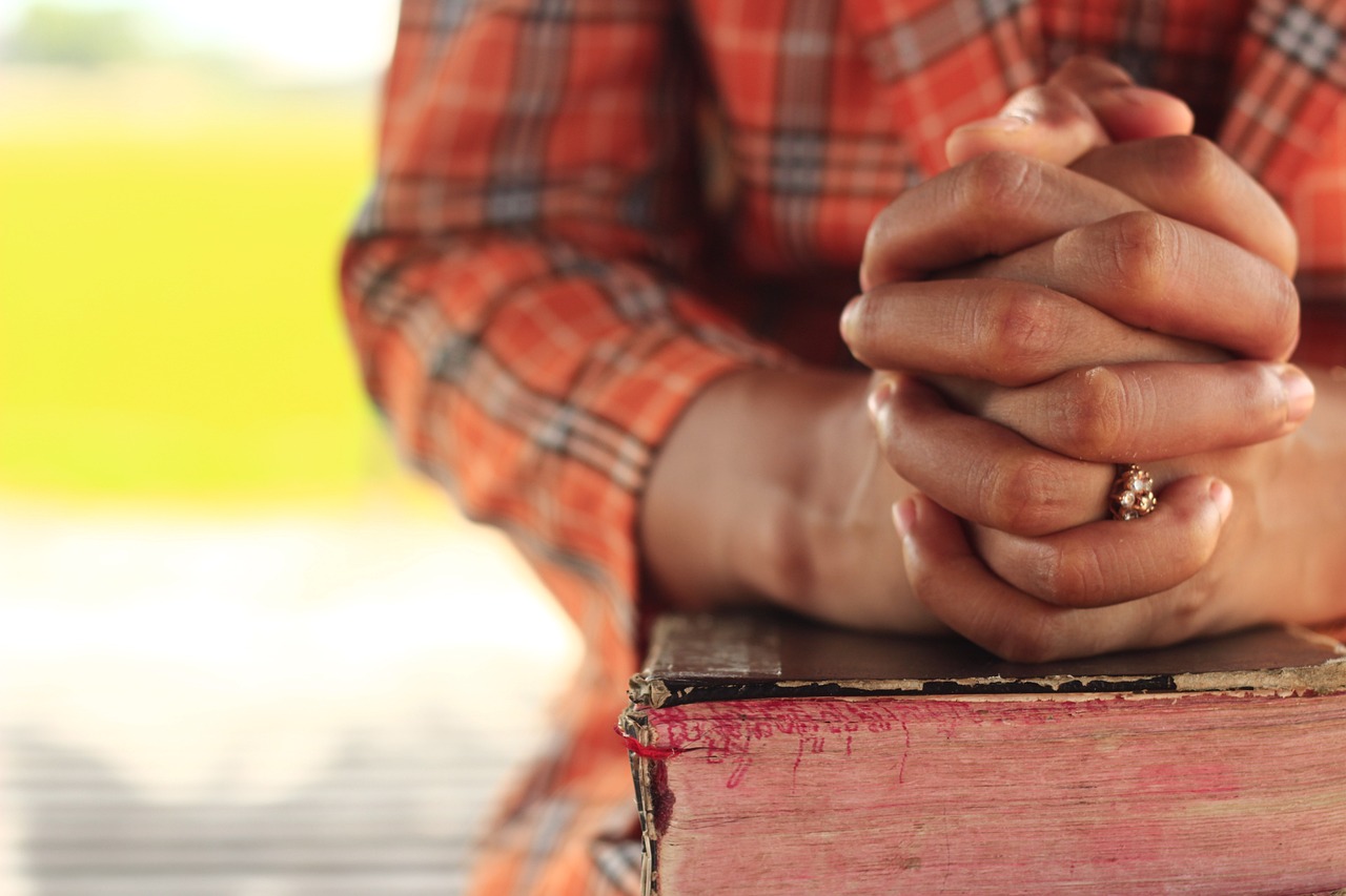Everyday Blessing: CLOSE (DEKAT)