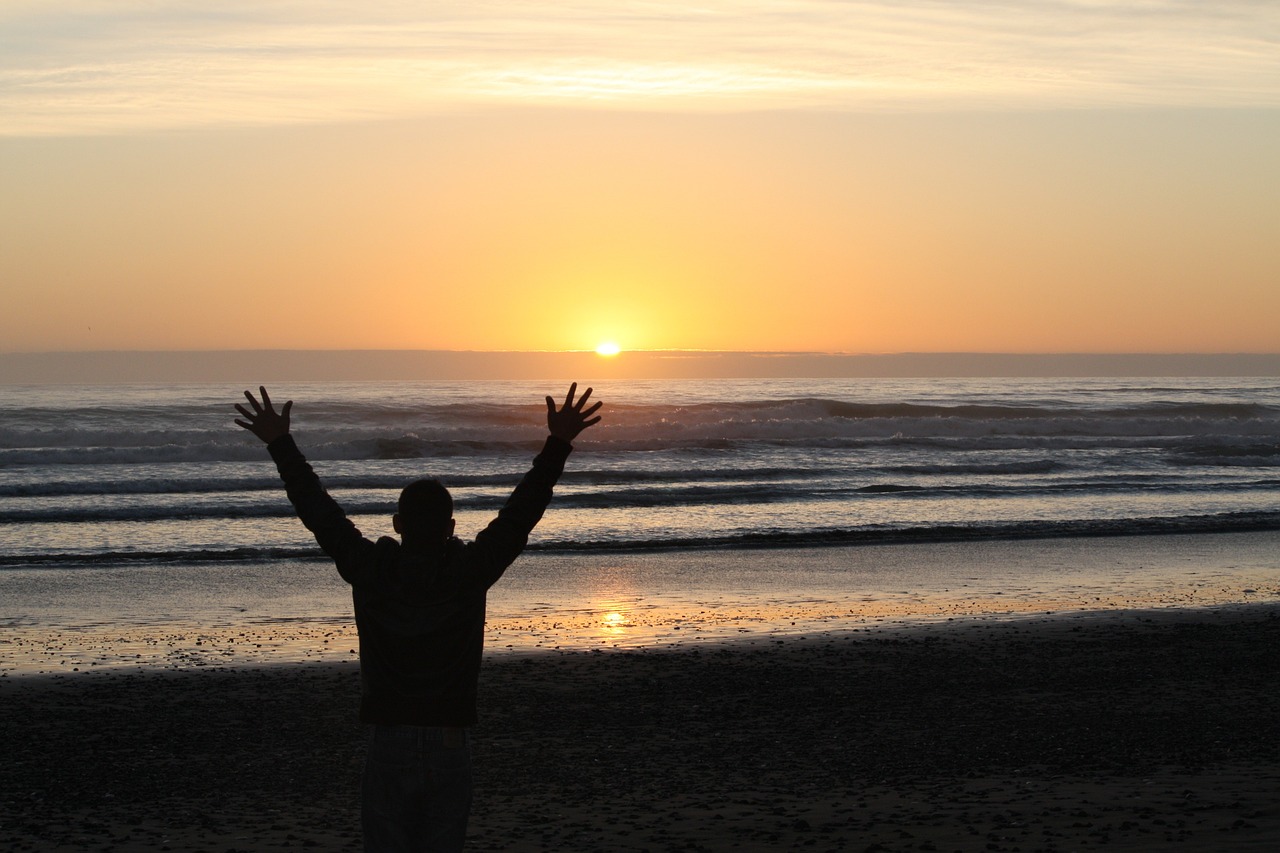 Everyday Blessing: PRAISE BE TO GOD (PUJIAN BAGI TUHAN)