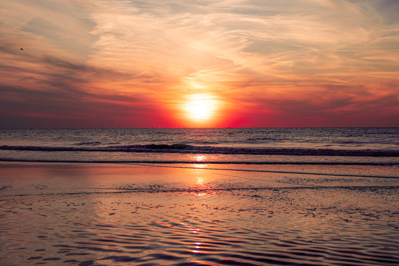 Everyday Blessing: THE LIGHT OF THE WORLD (TERANG DUNIA)
