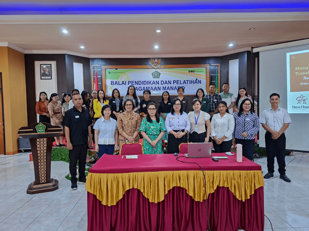 Majelis Pendidikan Kristen di Indonesia Gelar ToF T4T di Manado: Latih Fasilitator untuk Transformasi Guru Kristen